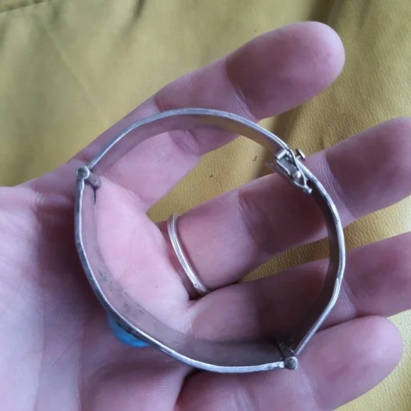 Vintage Marked Sterling Silver & Turquiose Cabochon Southwestern Style Bracelet - Picture 5 of 8